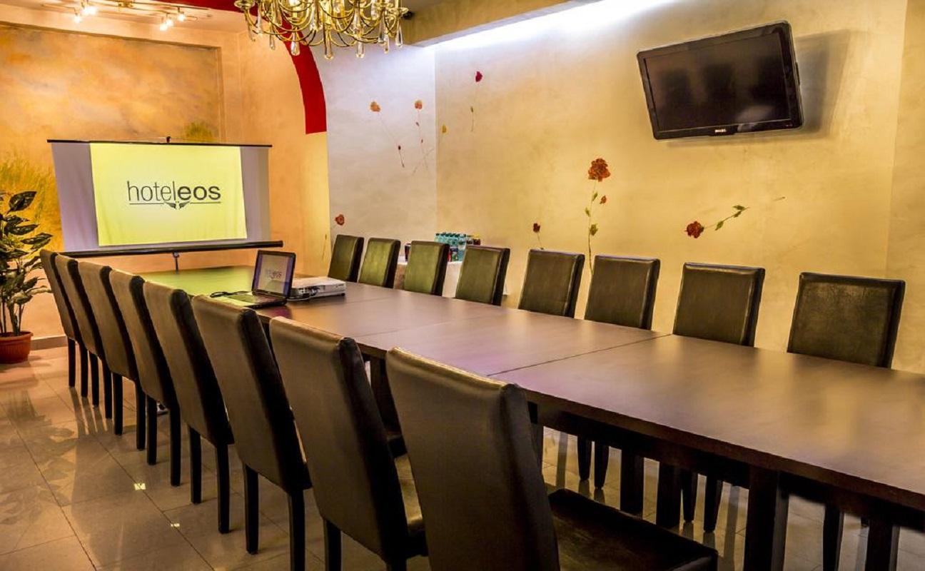 Hotel Eos Бухарест Экстерьер фото